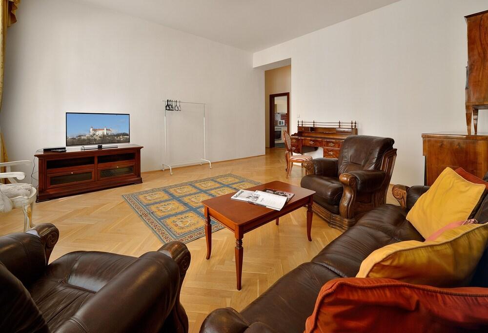 Ambiente Serviced Apartments - Tallerova Братислава Экстерьер фото