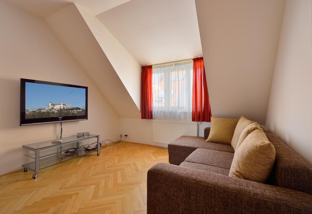 Ambiente Serviced Apartments - Tallerova Братислава Номер фото