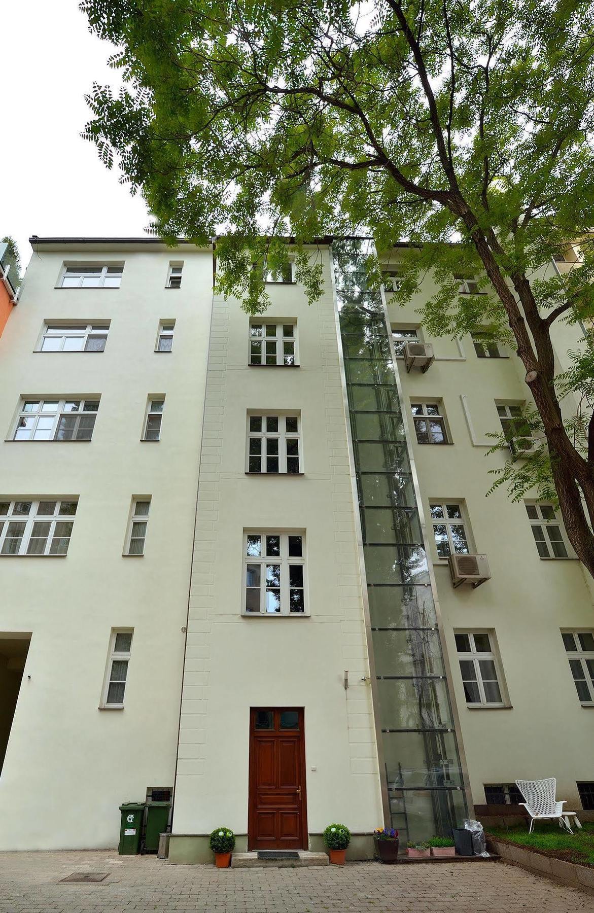 Ambiente Serviced Apartments - Tallerova Братислава Экстерьер фото