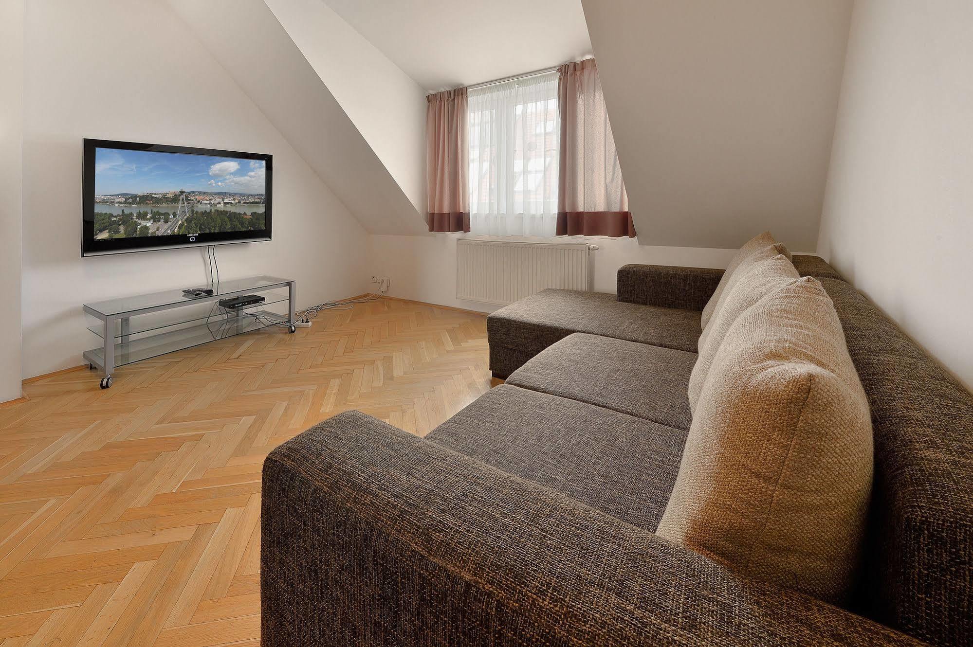 Ambiente Serviced Apartments - Tallerova Братислава Экстерьер фото