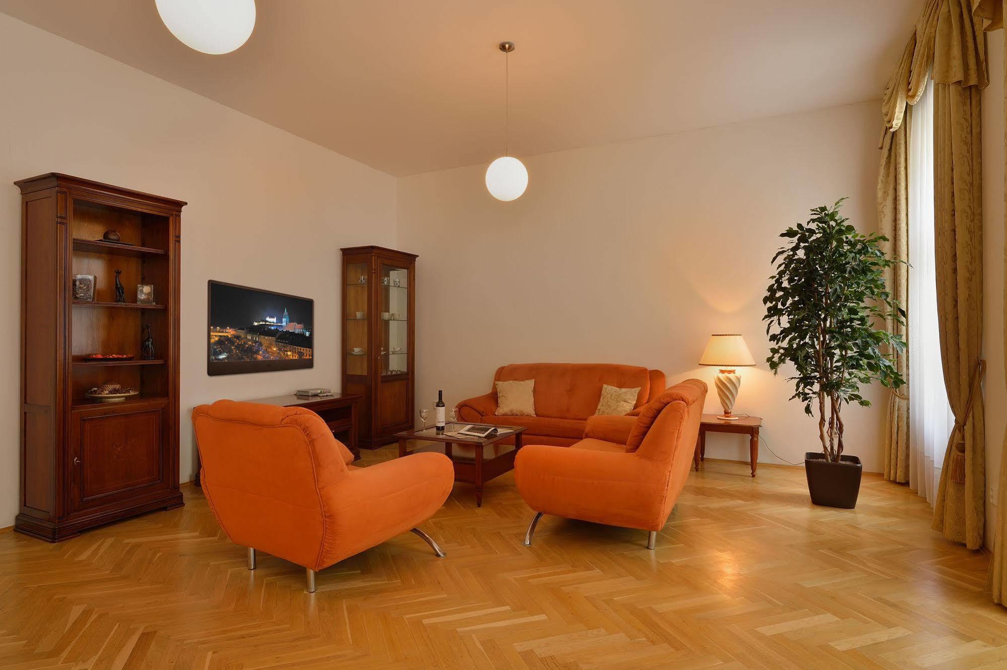 Ambiente Serviced Apartments - Tallerova Братислава Экстерьер фото