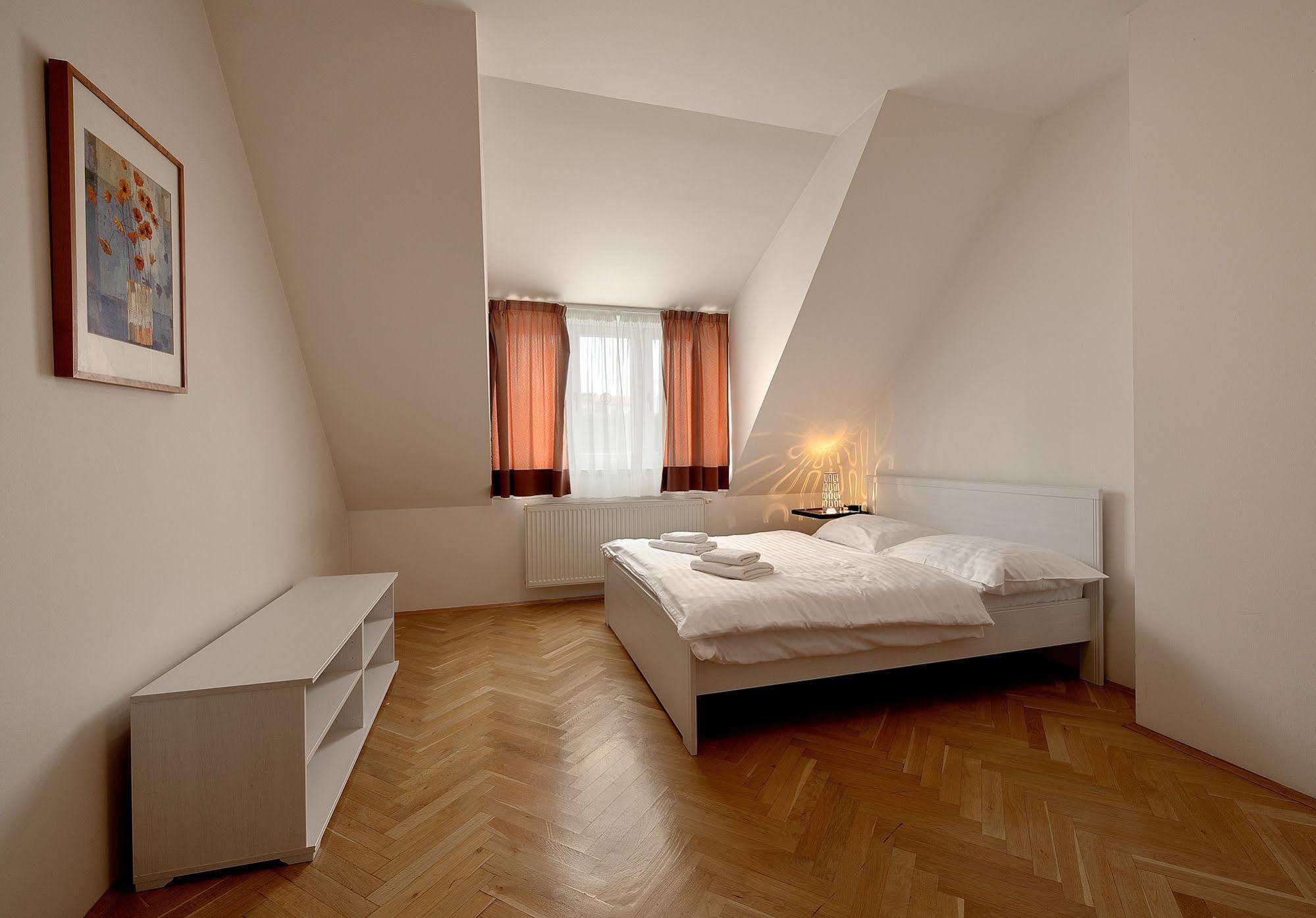 Ambiente Serviced Apartments - Tallerova Братислава Экстерьер фото