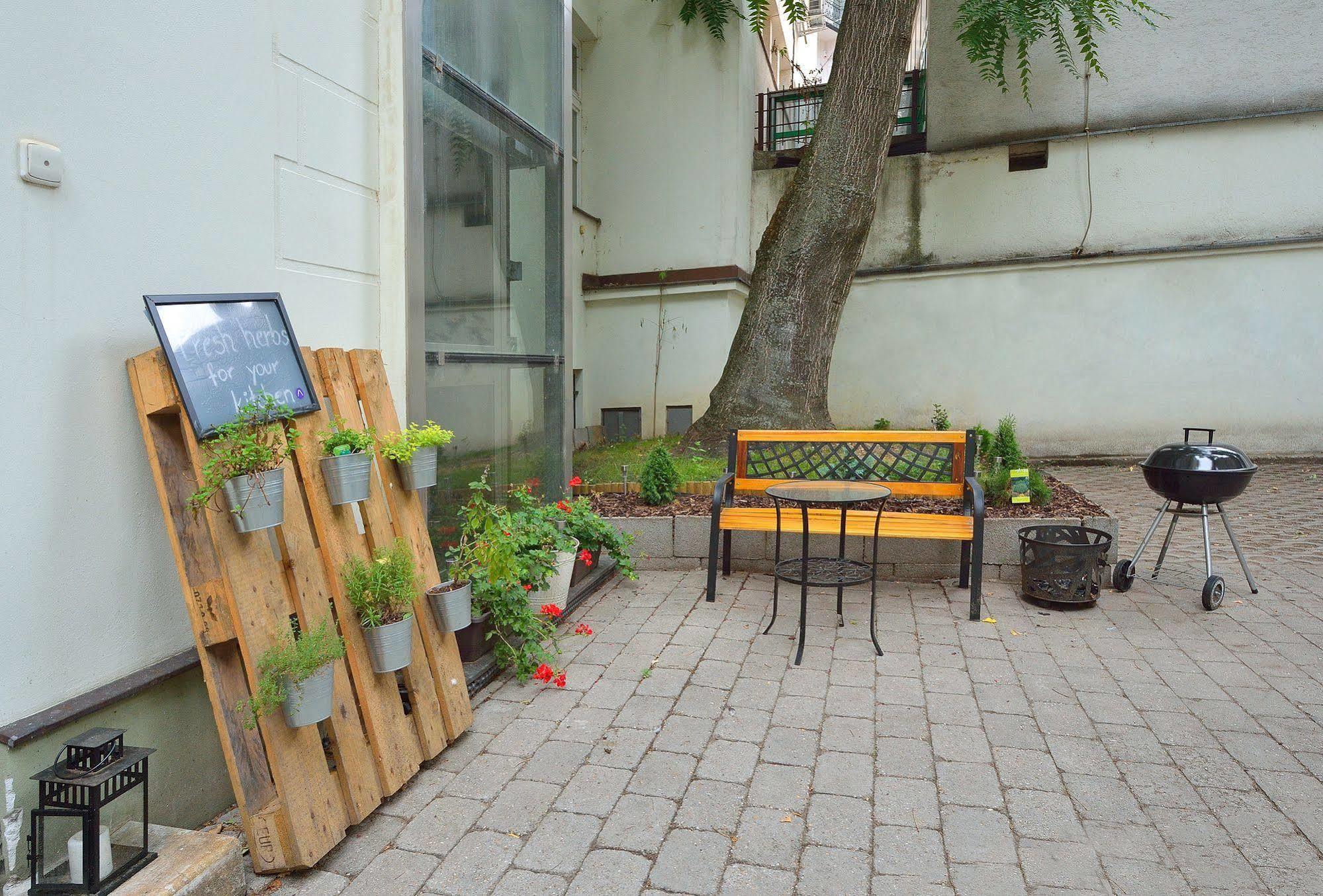 Ambiente Serviced Apartments - Tallerova Братислава Экстерьер фото