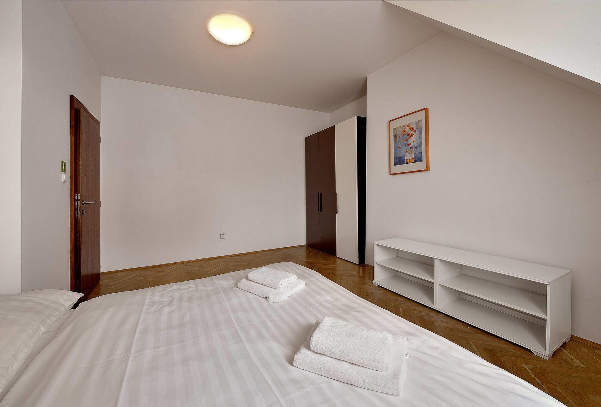 Ambiente Serviced Apartments - Tallerova Братислава Экстерьер фото